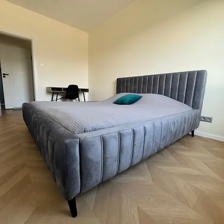 Stylish 3 Bedroom Apartment With Balcony Plock Exterior photo