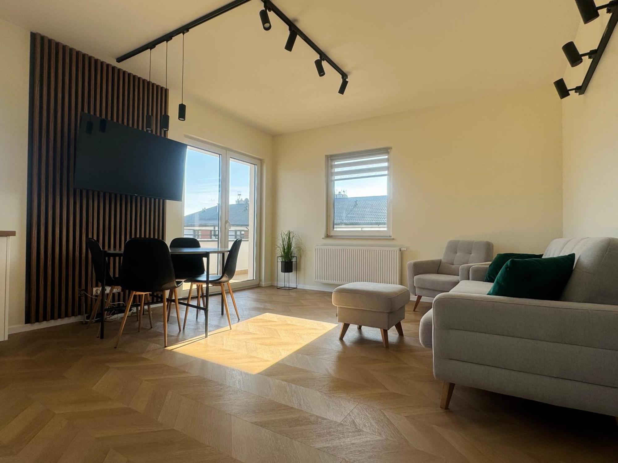 Stylish 3 Bedroom With Balcony * Plock