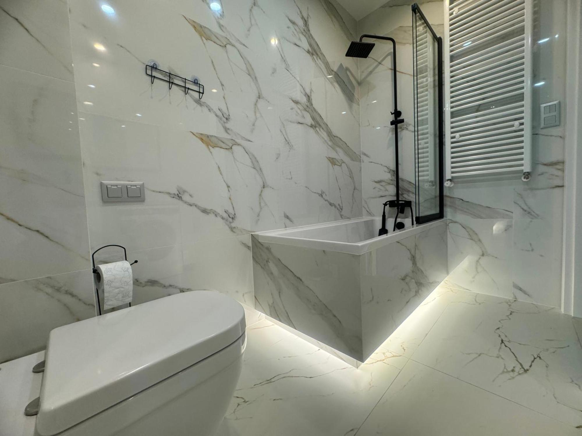 Stylish 3 Bedroom With Balcony Plock